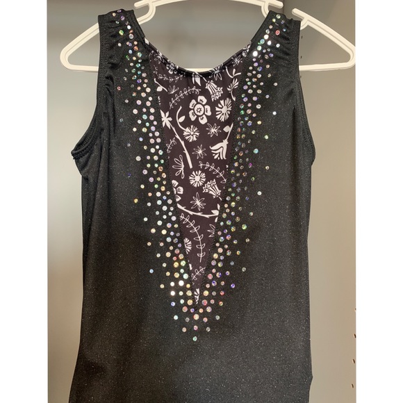 GK gymnastics Leo Aly Raisman AXS - Picture 4 of 5